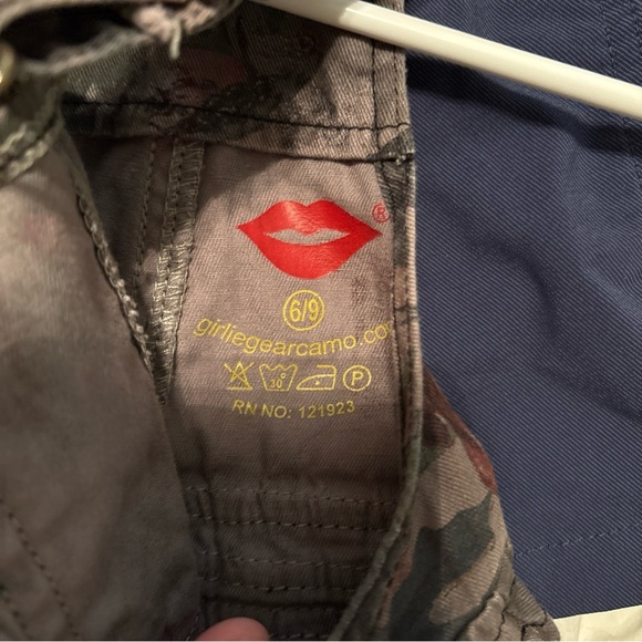 Girlie Gear Baby Camo Overalls 6-9 Months Hunting Outdoors Ruffle Butt - Picture 4 of 4